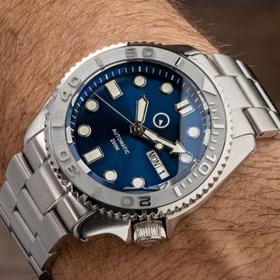 Islander Automatic Dive Watch with Bracelet, Double-Domed AR Sapphire Crystal, and Embossed Ceramic Bezel Insert