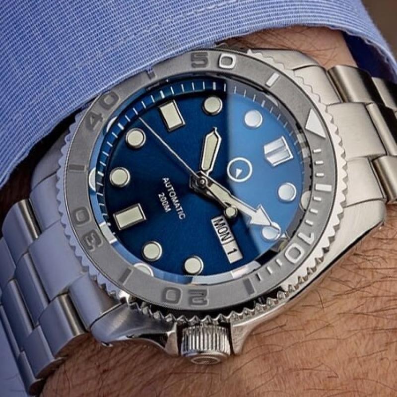 Islander Automatic Dive Watch with Bracelet, Double-Domed AR Sapphire Crystal, and Embossed Ceramic Bezel Insert