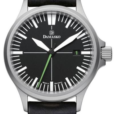 Damasko Swiss DS30 Automatic Watch with a 39mm Bead-Blasted Submarine Steel Case