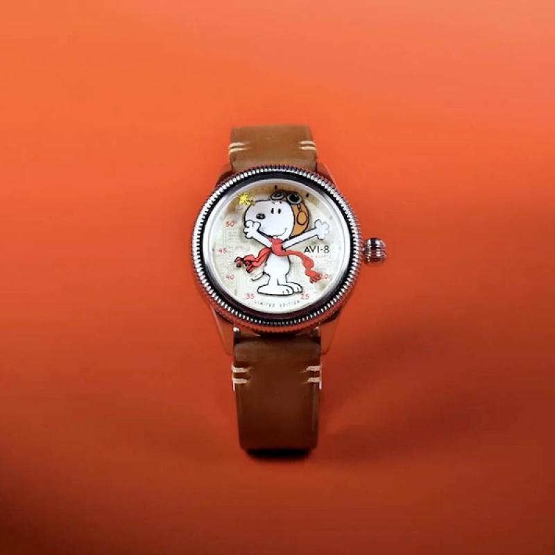 AVI-8 x Peanuts Flyboy Snoopy Flying Ace LE in Camel Brown