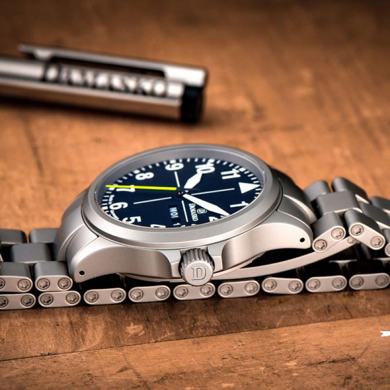 Damasko 40mm Automatic Watch with In-House Movement on Bracelet