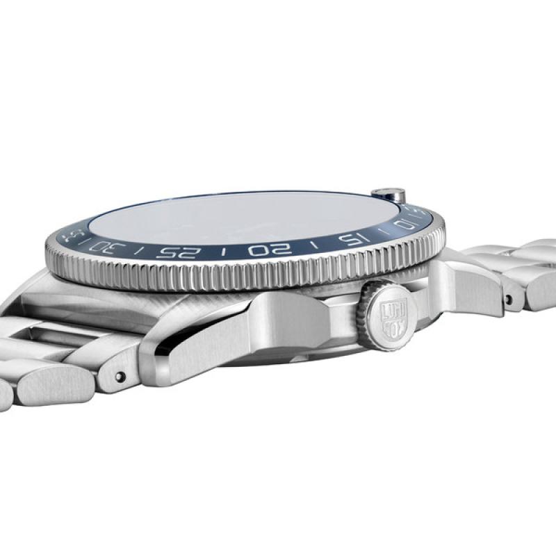 Luminox Pacific Diver Automatic Tritium Dive Watch